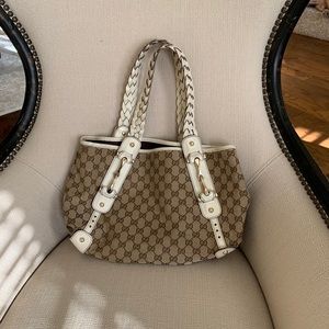 Authentic Gucci Pelham Medium